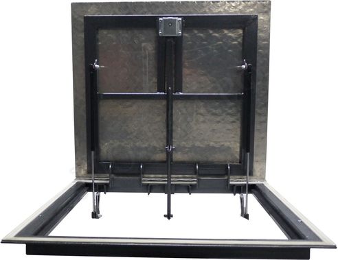 Уличный люк Дворник Уголок, алюминиевый рифленый лист 900*600 Уличный люк Дворник Уголок, алюминиевый рифленый лист 900*600