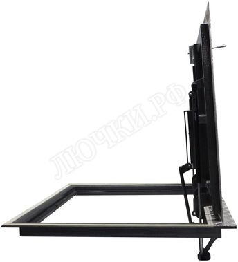 Уличный люк Дворник Уголок, алюминиевый рифленый лист 900*600 Уличный люк Дворник Уголок, алюминиевый рифленый лист 900*600