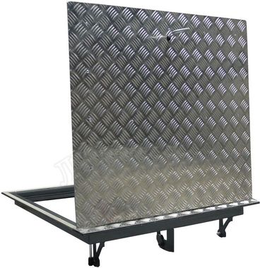 Уличный люк Дворник Уголок, алюминиевый рифленый лист 900*600 Уличный люк Дворник Уголок, алюминиевый рифленый лист 900*600